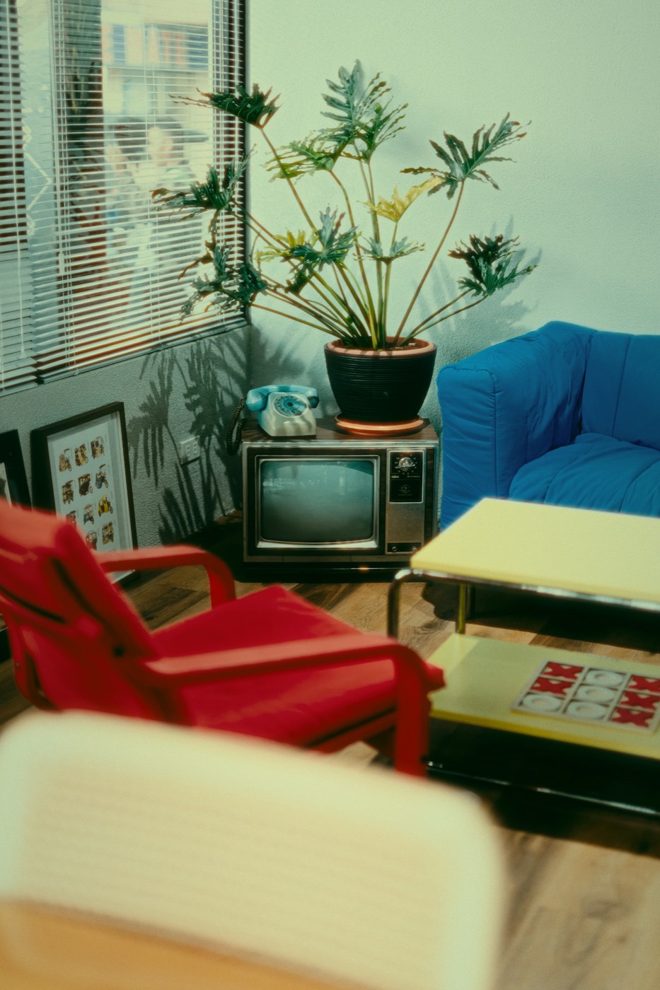 Wohnzimmer mit alten Möbeln